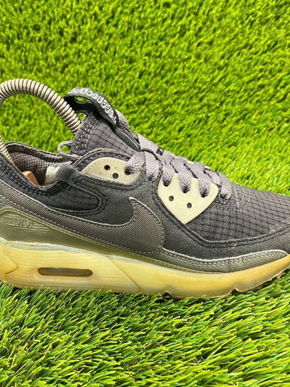 Nike Air Max Terrascape 90 Womens Size 5 Gray Walking Athletic Shoes Sneakers